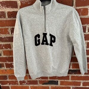 Gap three-quarter zip women’s sweatshirt - worn once